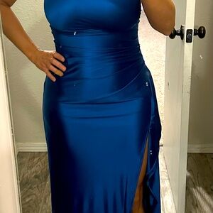 Amazon one shoulder cocktail dress, size M, beautiful color and quality.